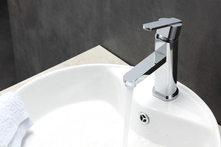 aqua roundo single hole mount bathroom vanity faucet chrome kubebath